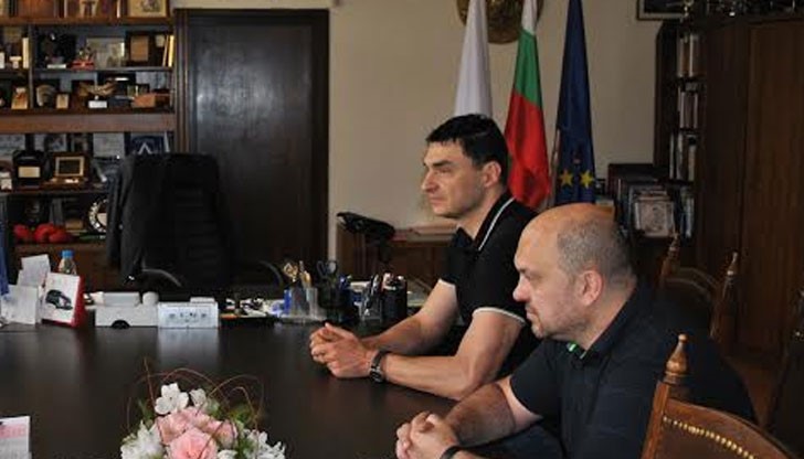Владимир Николов се срещна с кмета относно волейболното училище, което ще открие в Русе