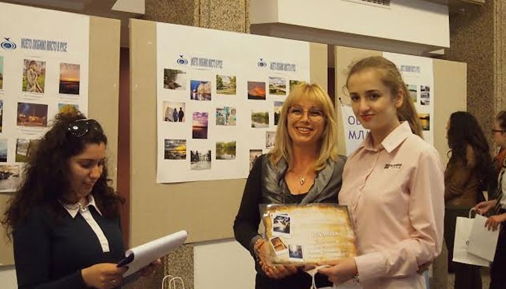 Конкурсът се провежда за трета поредна година и целта му е да покаже отношението на младите хора към родния им град