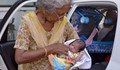 Индийка стана майка на 72 години!