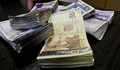 Чиновници "гушват" заплати по 7200 лева