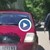 Нарушител скочи да бие шофьор с дете в колата Нарушител скочи да бие шофьор с дете в колата