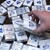 Полицаи намериха 70 кутии контрабандни цигари в дома на русенец