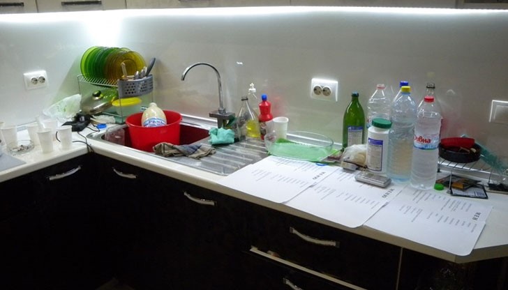 Оказа се, че лицата го използвали за натриева основа при производството на наркотичните вещества