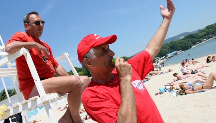 Обучени  са 2 000 души за спасители, но не те са недостатъчни