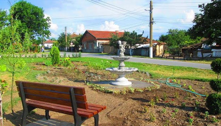 Мирела и Пресияна пяха на откриването на обновения парк „Баба Деша“