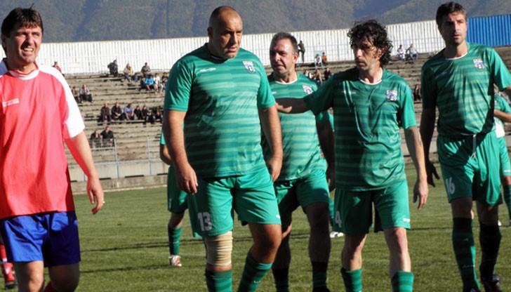 Тази покана идва след като Борисов обеща да осигури средстава за ремонт на стадиона в града Тази покана идва след като Борисов обеща да осигури средстава за ремонт на стадиона в града