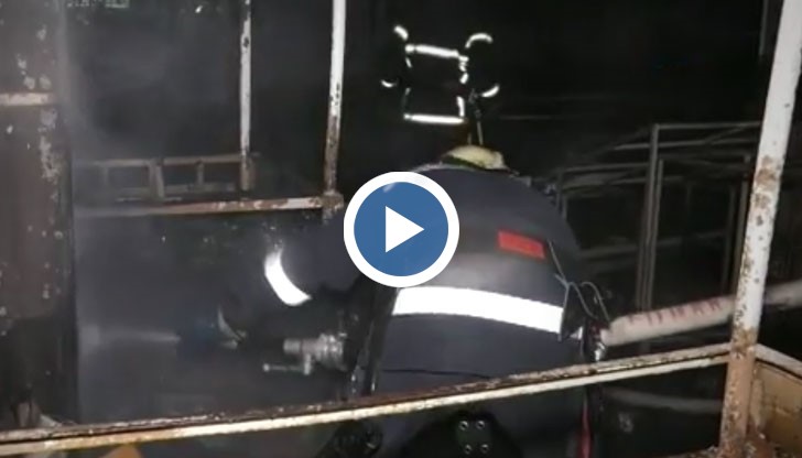 Изгорели са над 10 павилиона за продажба на плодове и зеленчуци