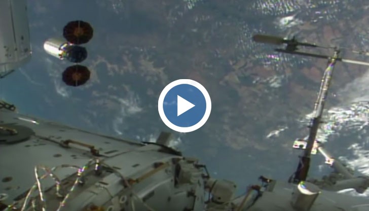 Безпилотен кораб напусна Международната космическа станция, а след това НАСА го запали