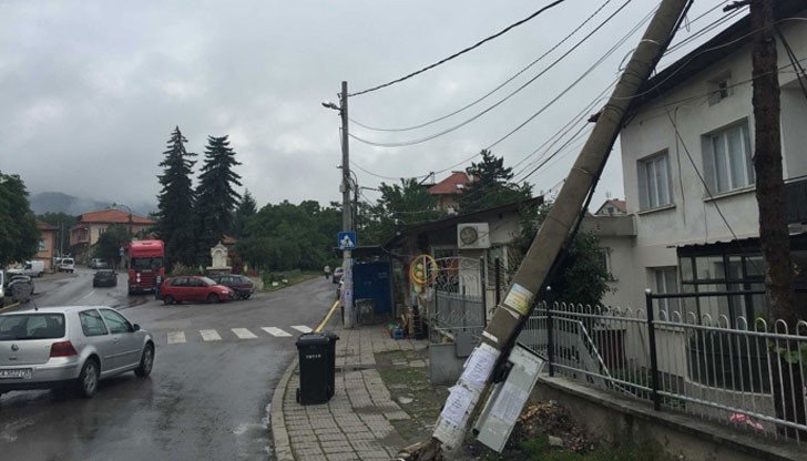 Хората от село Лозен тази сутрин се натъкнаха на странна и опасна гледка Хората от село Лозен тази сутрин се натъкнаха на странна и опасна гледка