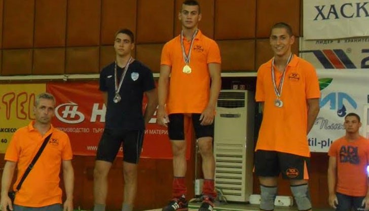 Младежите се надпреварваха на състезание в Хасково и завоюваха шест сребърни и 4 бронзови места в двубоя