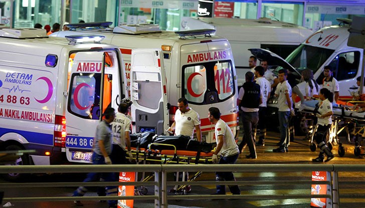 Сред жертвите и пострадалите няма българи, увериха от външното ни министерство Сред жертвите и пострадалите няма българи, увериха от външното ни министерство