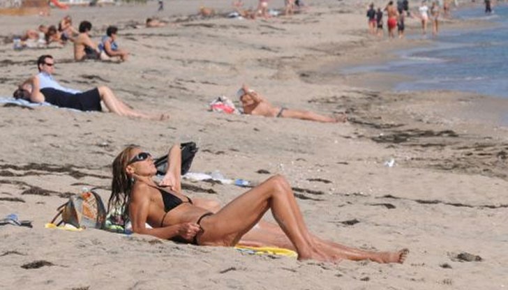 Вътре имало смартфон, портмоне с 2600 лева, банкови карти и лични документи Вътре имало смартфон, портмоне с 2600 лева, банкови карти и лични документи