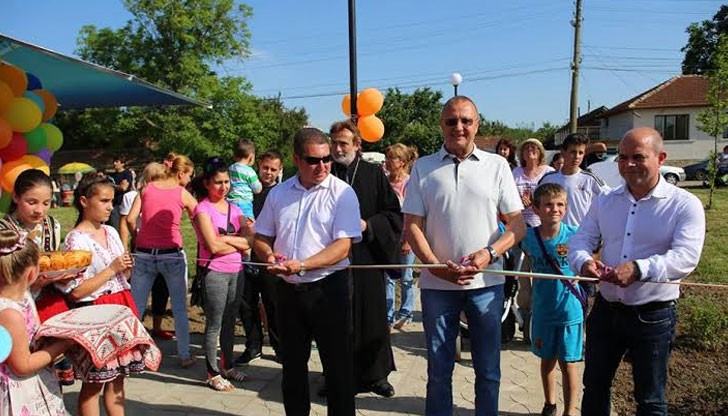 Това е вторият обект по Програмата за развитие на малките населени места, който през последните две години се открива в Мартен
