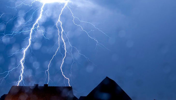 Пожарът засегнал площ от около 120 квадратни метра Пожарът засегнал площ от около 120 квадратни метра