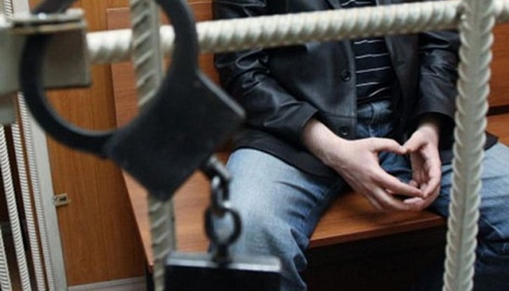 Пияният мъж буйствал в кафе-аперитив "Вазата"