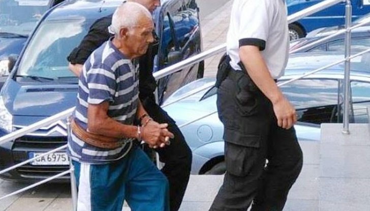 Обвиненият брат е пуснат под домашен арест Обвиненият брат е пуснат под домашен арест