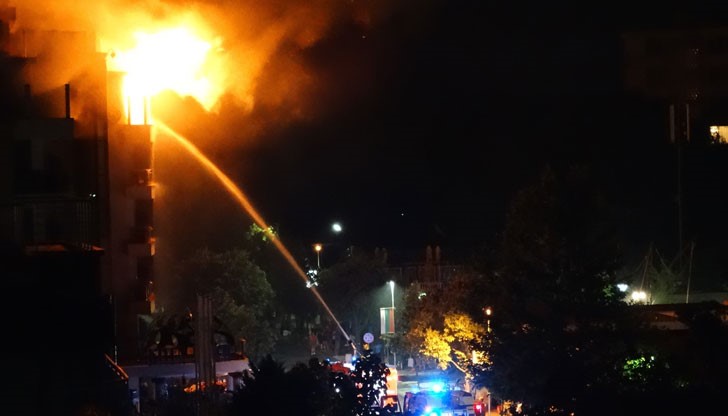 Десетки туристи бяха евакуирани, няма пострадали