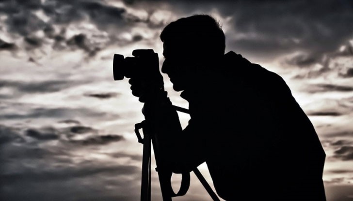 Право на участие в конкурса имат професионалисти и любители, без ограничения във възрастта