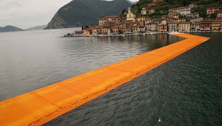 "Плаващите кейове" на Кристо са отворени за посетители от вчера "Плаващите кейове" на Кристо са отворени за посетители от вчера