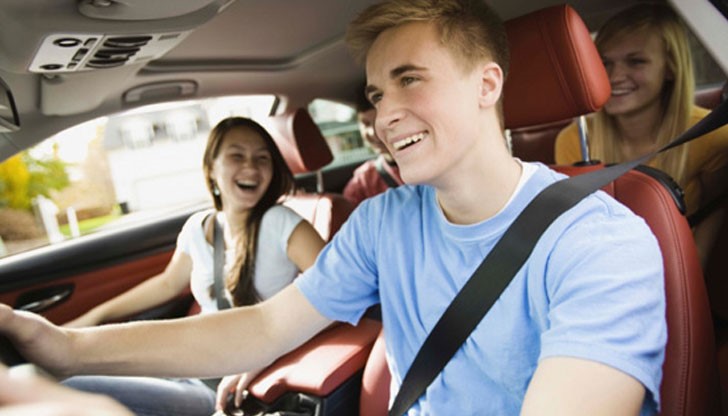 Вече ще се изискват сведения от пътниците в леките автомобили Вече ще се изискват сведения от пътниците в леките автомобили