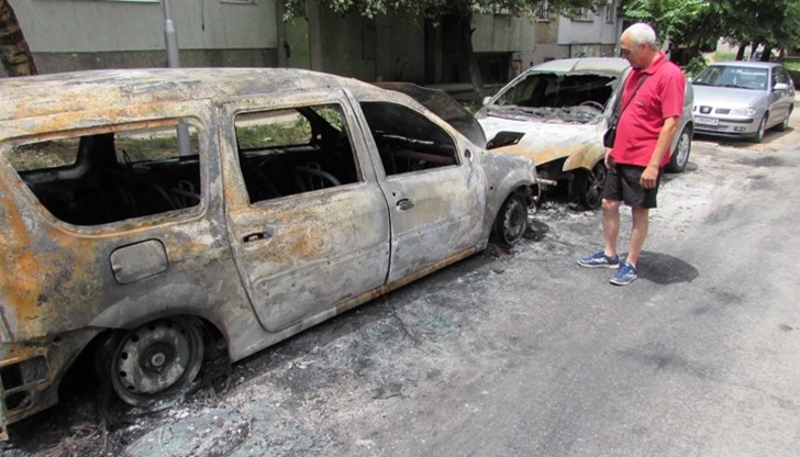 Това е вторият таксиметров автомобил на Николай Николов, който е подпален