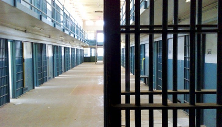 Тежката присъда е за търговия с хора, фалшифициране на документи и умишлено предизвикано корабокрушение Тежката присъда е за търговия с хора, фалшифициране на документи и умишлено предизвикано корабокрушение