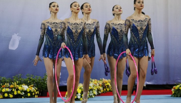 Ансамбъл от герои в най-тъжното състезание Ансамбъл от герои в най-тъжното състезание