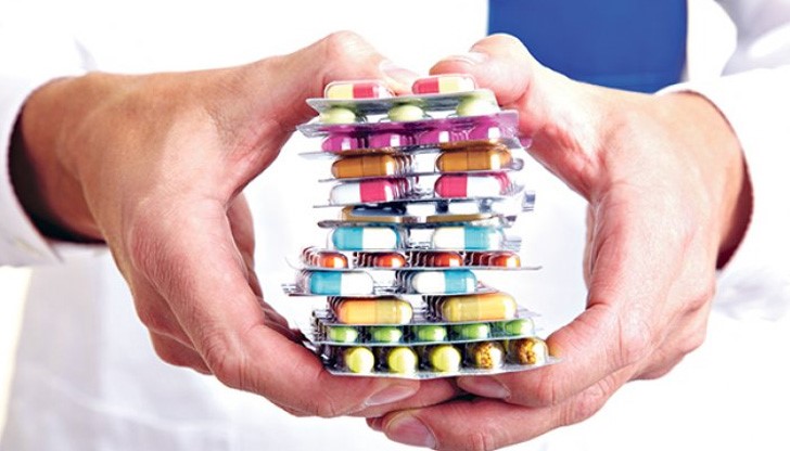 Поради законодателни ограничения е трудно за фармацевтите да разкриват аптеки в малките населени места и да печелят от това