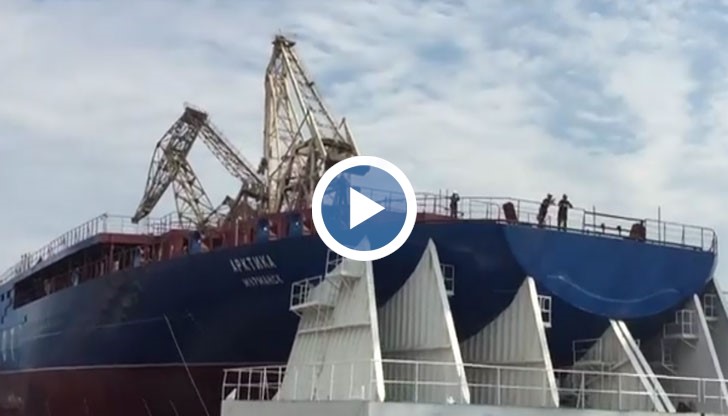 Русия пусна на вода най-големия атомен ледоразбивач на планетата