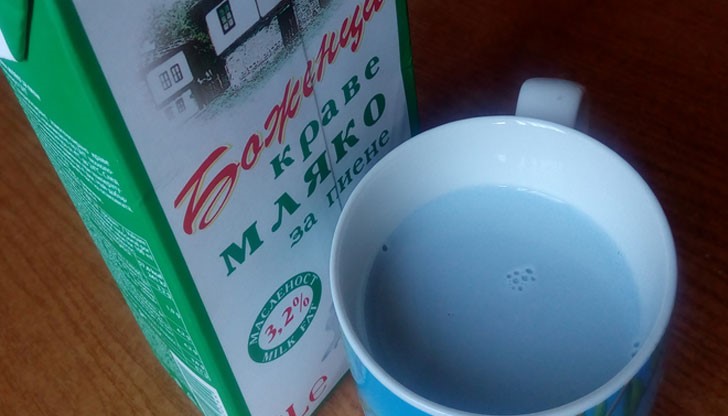 Обяснението на производителя за синия цвят на млякото