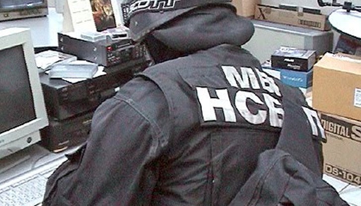 Служители от отдел „Охранителна полиция” са разработили софтуер, който значително ще улесни работата на полицейските служители Служители от отдел „Охранителна полиция” са разработили софтуер, който значително ще улесни работата на полицейските служители