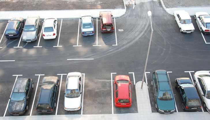 Най-предпочитани са паркингите, защото първоначалната инвестиция не е голяма, а колите стават все повече