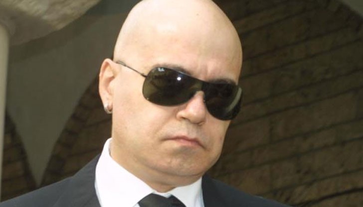 Така той сложи край на продължаващите с месеци спекулации! Така той сложи край на продължаващите с месеци спекулации!