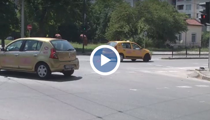 Инцидентът стана около 15:00 часа на натовареното кръстовище на улица "Плиска"