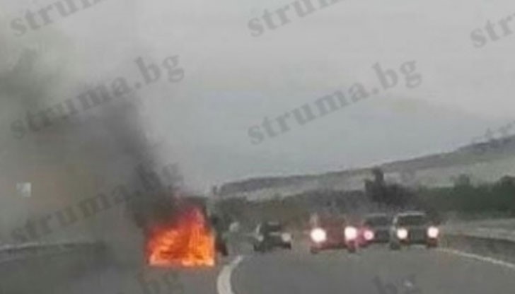 В микробуса с българска регистрация пътували двама мъже на възраст над 50 години в посока Кулата