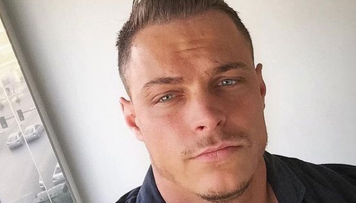 Адриан Зурков, станал по-известен като Марио от „София ден и нощ”, дере клиенти. Адриан Зурков, станал по-известен като Марио от „София ден и нощ”, дере клиенти.