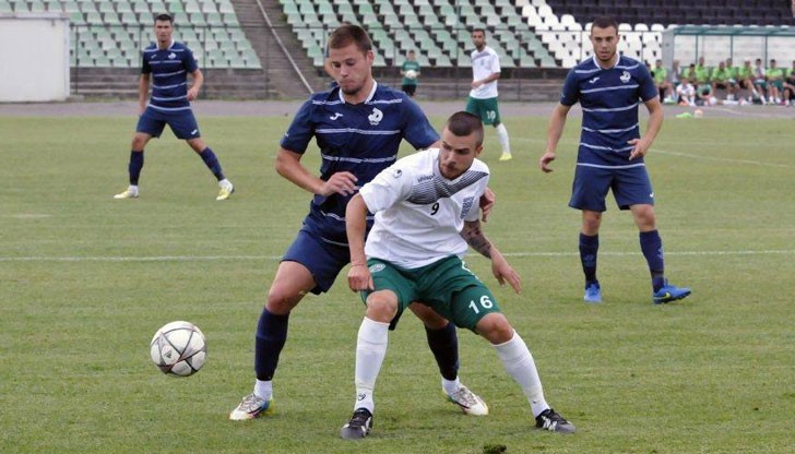 Мачът се игра в 4 части от по 30 минути Мачът се игра в 4 части от по 30 минути