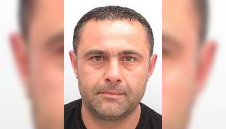 Има международна заповед за арест на български гражданин за трафик на бежанци Има международна заповед за арест на български гражданин за трафик на бежанци