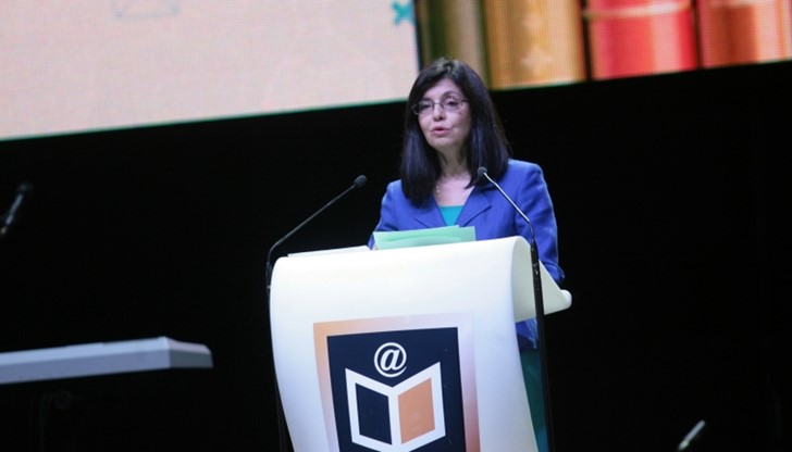 По какъв начин министерството ще мотивира младите учители да останат в сферата на образованието? По какъв начин министерството ще мотивира младите учители да останат в сферата на образованието?