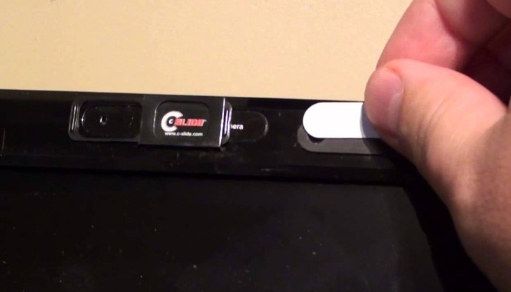 Заразен файл или лош линк може да включи уебкамерата ви, за да ви записвa Заразен файл или лош линк може да включи уебкамерата ви, за да ви записвa