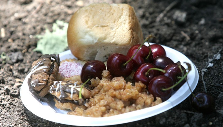 Черешовата задушница е свързана с поверието за прибирането на душите на всички покойници