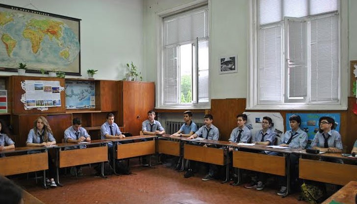 Сред интересните идеи на десетокласници бяха изграждане на нови спортни съоръжения, плувен басейн, както и места за отдих и забавления