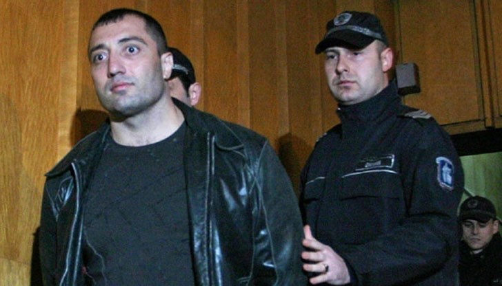 Това посочиха от бургаската болница в съобщение относно спекулациите с цената на лечението на Митьо Очите