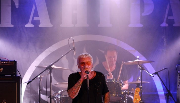 "Тангра" се завърна с нов проект, нова енергия и с ВИП концерт "Тангра" се завърна с нов проект, нова енергия и с ВИП концерт