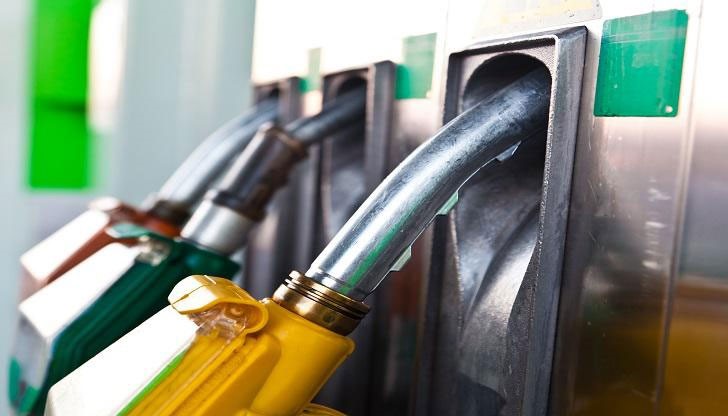 Живеещите в района си плащат всеки ден , за да стигнат до домовете си Живеещите в района си плащат всеки ден , за да стигнат до домовете си