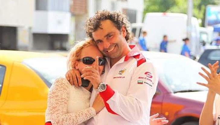 Създателят на автомобила – Росен Даскалов, е пилот, инженер, конструктор, дизайнер, бизнесмен – всичко това е обединено от неговата страст към автомобилите Създателят на автомобила – Росен Даскалов, е пилот, инженер, конструктор, дизайнер, бизнесмен – всичко това е обединено от неговата страст към автомобилите