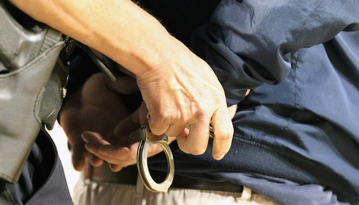 Измамниците спрели на бул. „България“ семейство украинци и под предлог, че трябва да извършат проверка ги ограбили Измамниците спрели на бул. „България“ семейство украинци и под предлог, че трябва да извършат проверка ги ограбили