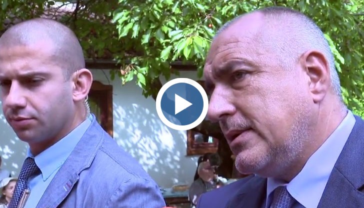 Кунева може би си има резерви в министерството, каза Борисов за увеличението на учителските заплати