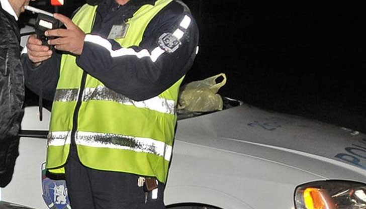 Той е спрян за проверка от служители на РУ – Бяла Той е спрян за проверка от служители на РУ – Бяла