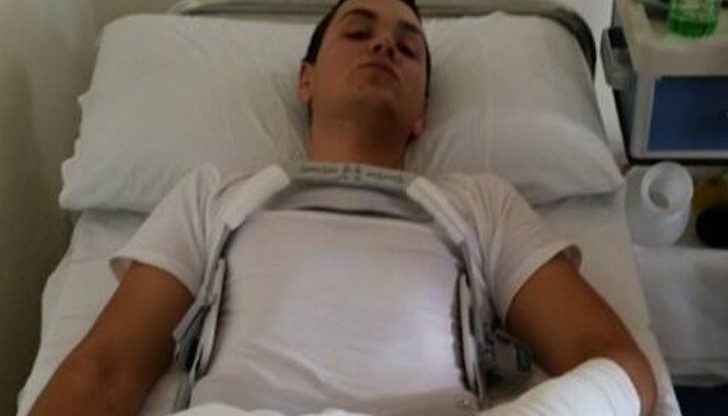 Студентът обаче паднал от 8 метра височина и е тежко ранен